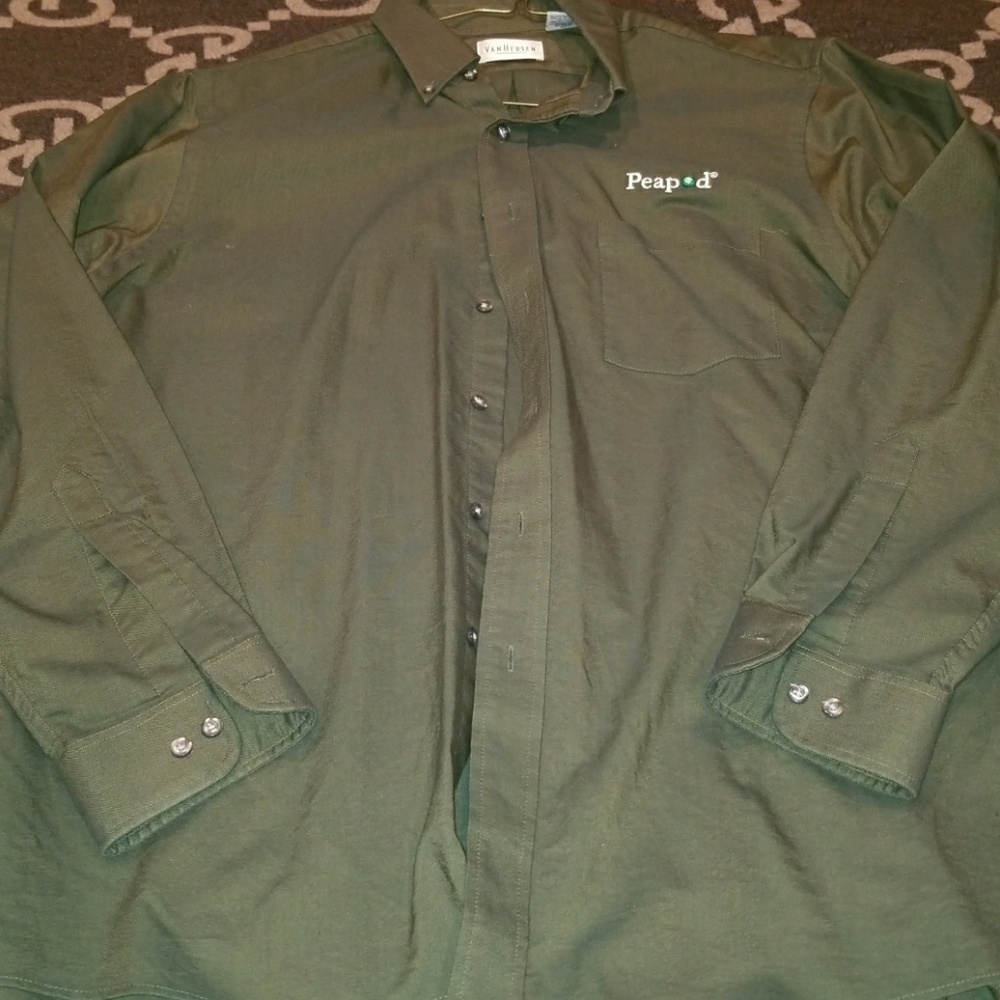 Peapod Van Heusen Button up shirt